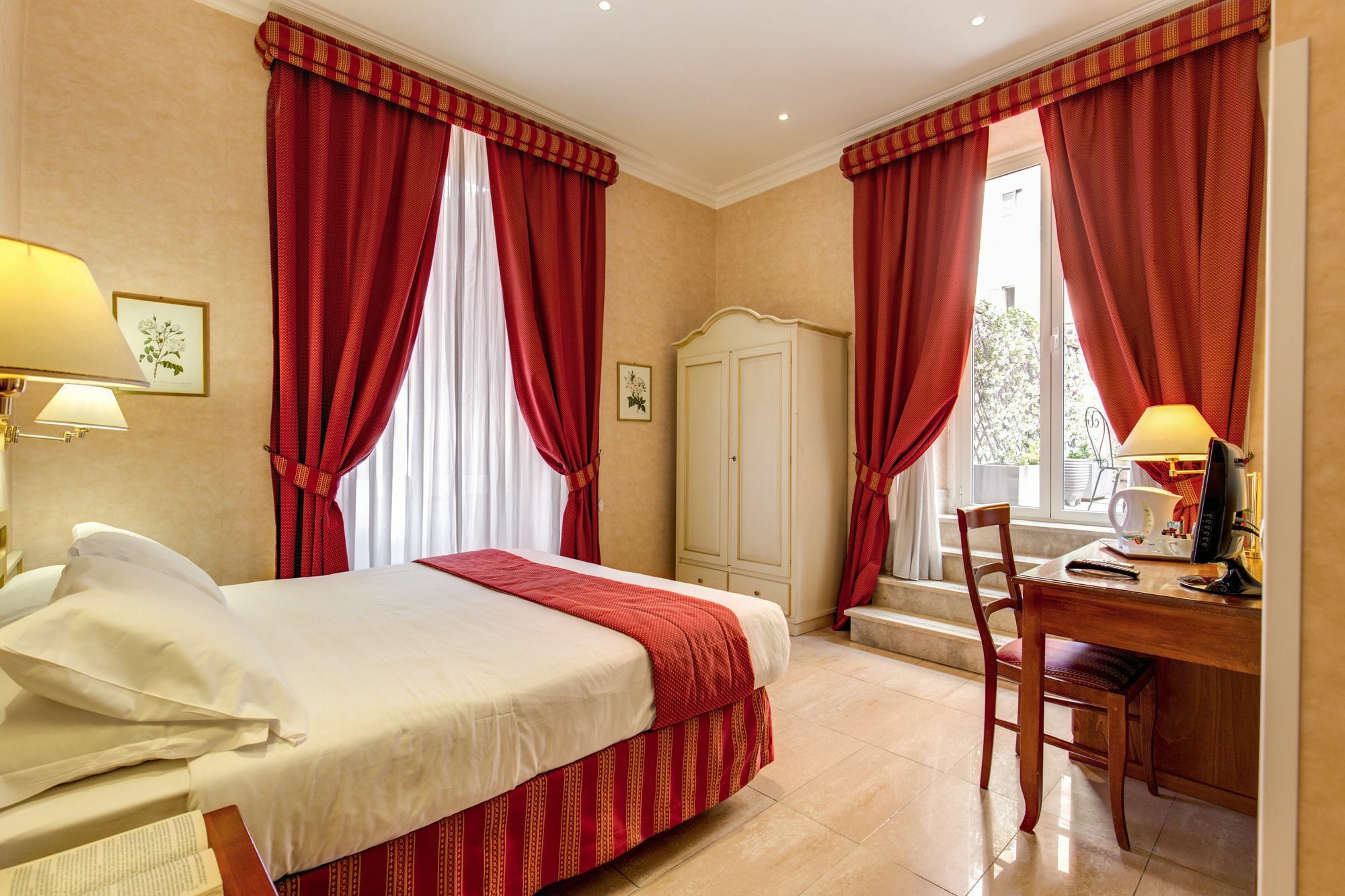 Wrh Suites Rome Exterior photo